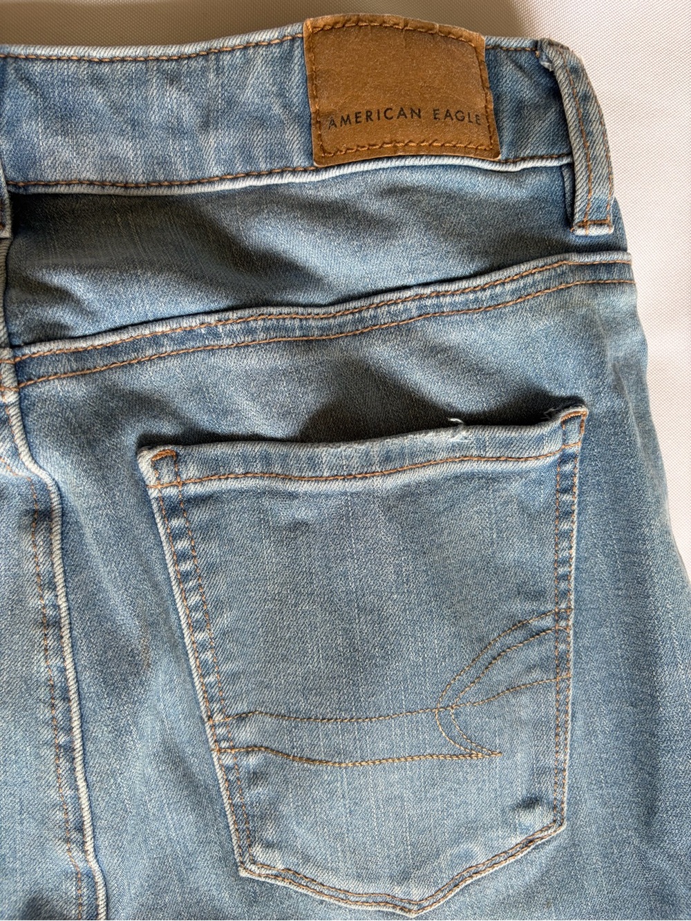 American Eagle Dream Jean High Rise Distressed Skinny Jeggings Light Wash AE 2 R - Picture 10 of 10